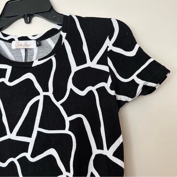 Ava Sky Swing T-shirt Top - Picture 3 of 11